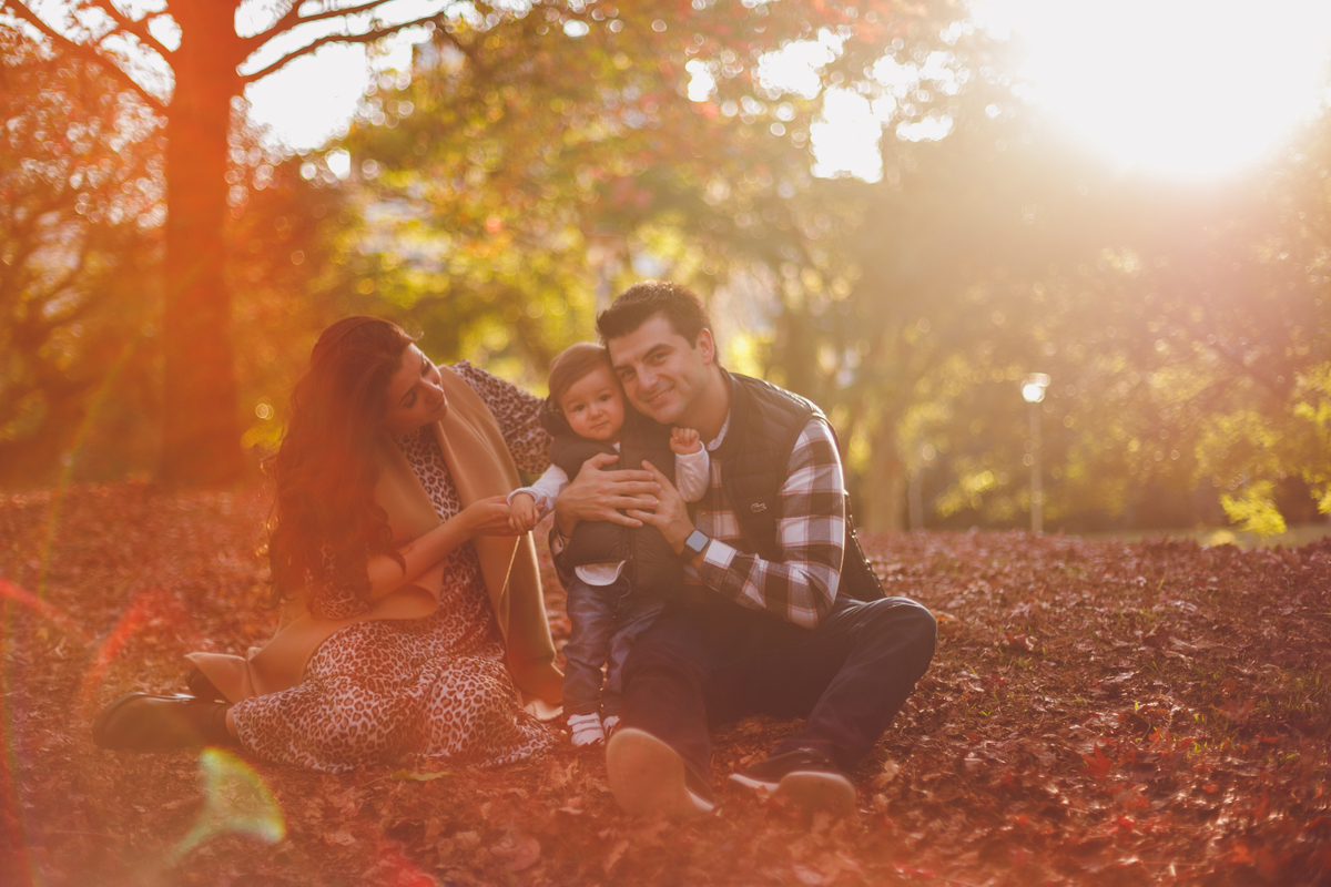 fotografa familia curitiba - externo bosque outono bebe menino 