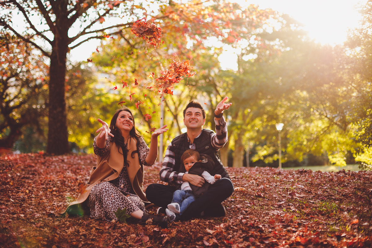 fotografa familia curitiba - externo bosque outono bebe menino 