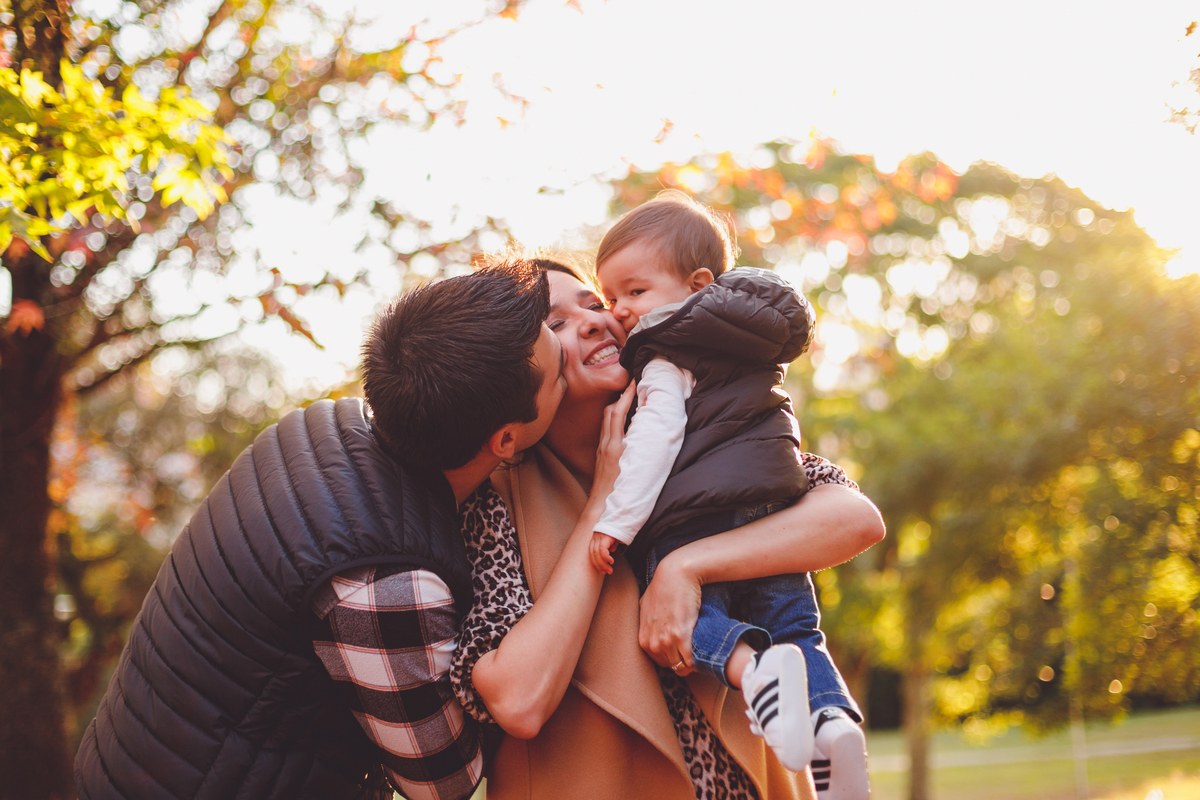 fotografa familia curitiba - externo bosque outono bebe menino 