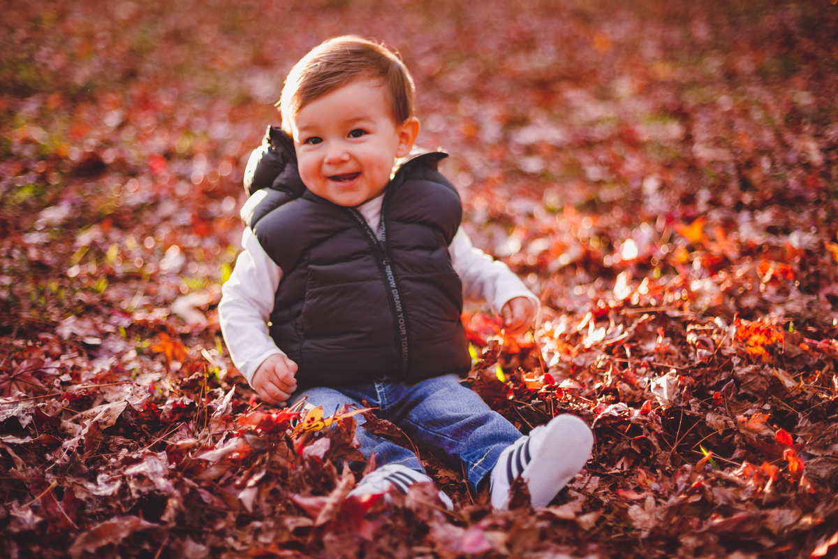 fotografa familia curitiba - externo bosque outono bebe menino 