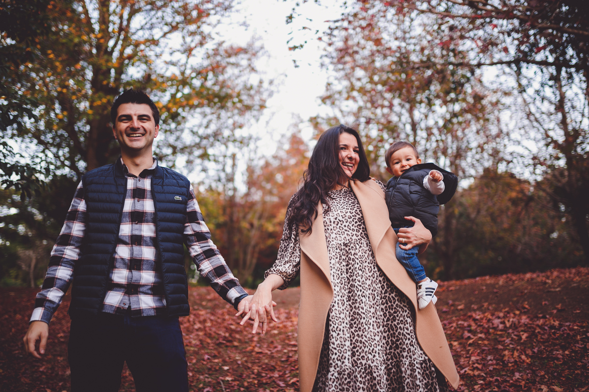 fotografa familia curitiba - externo bosque outono bebe menino 