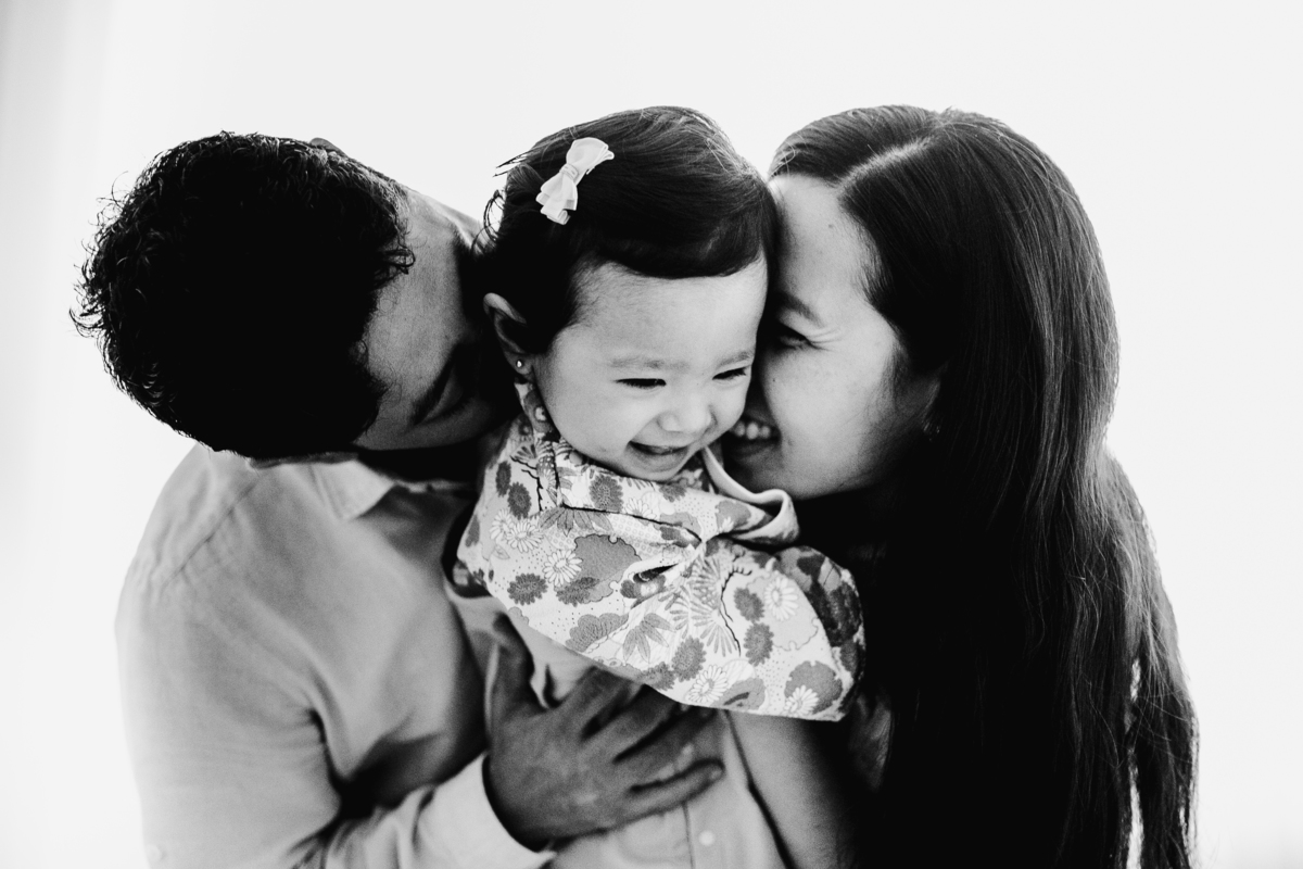 fotografa familia curitiba - ensaio estudio cerejeiras menina bebe