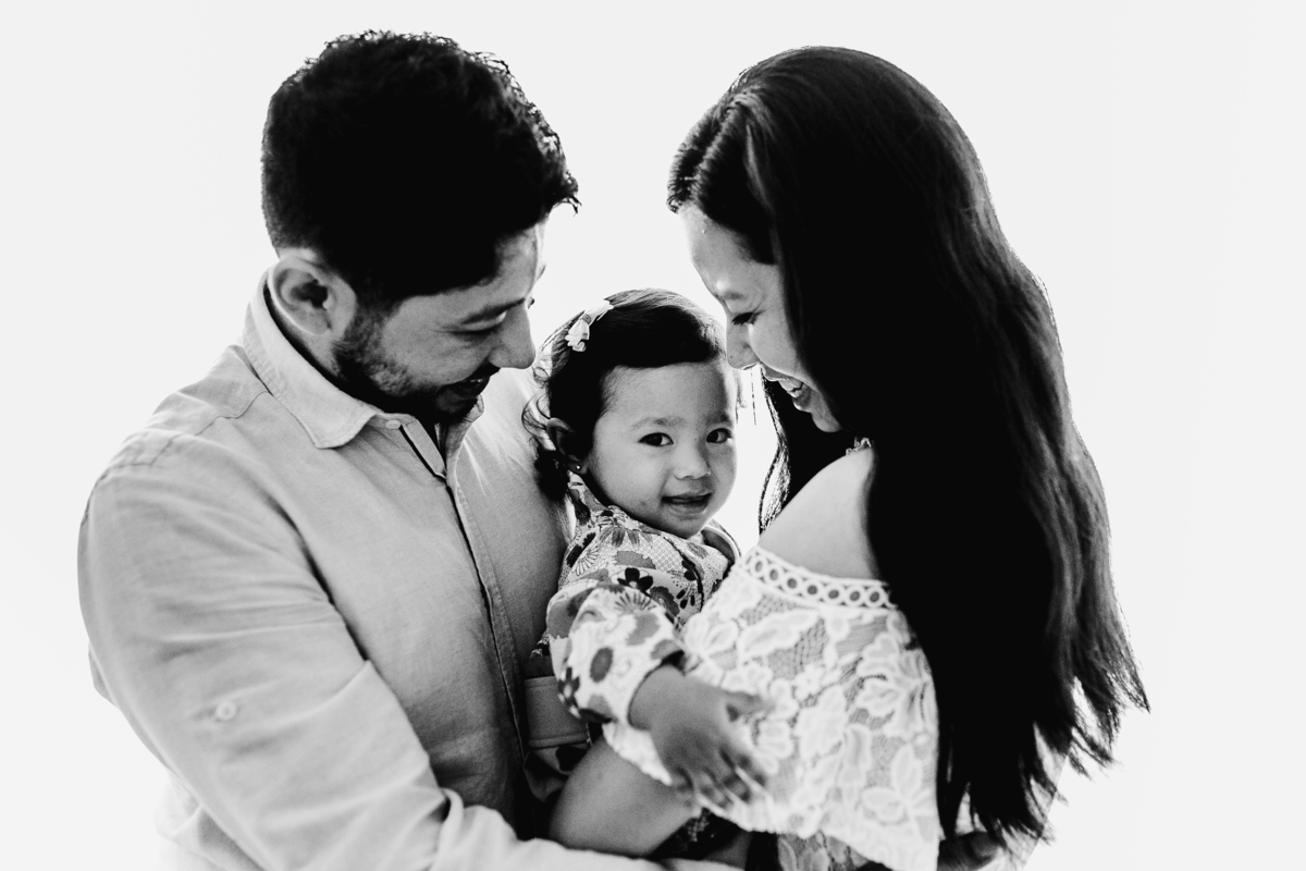 fotografa familia curitiba - ensaio estudio cerejeiras menina bebe