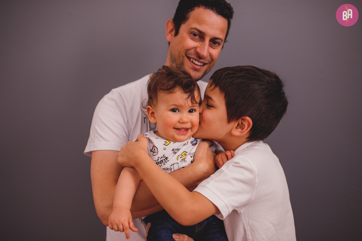 fotografa familia curitiba - ensaio estúdio bolo smash the cake