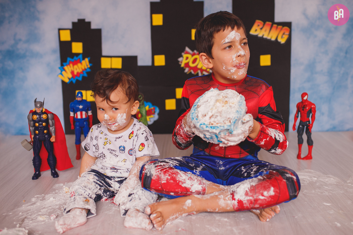 fotografa familia curitiba - ensaio estúdio bolo smash the cakefotografa familia curitiba - ensaio estúdio bolo smash the cake