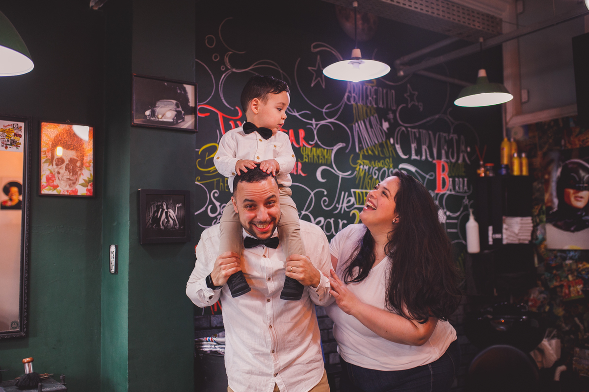 fotografa familia curitiba - dia dos pais noah barbearia