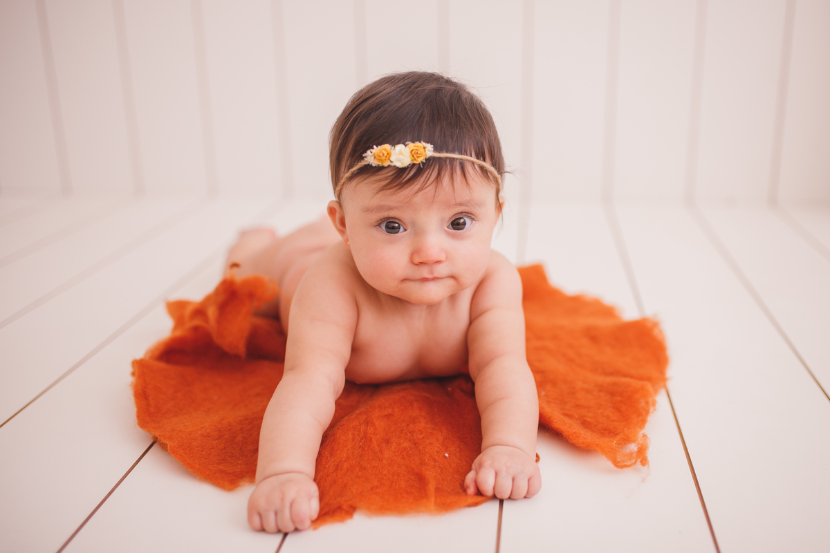 fotografa familia curitiba - ensaio estudio bebe menina