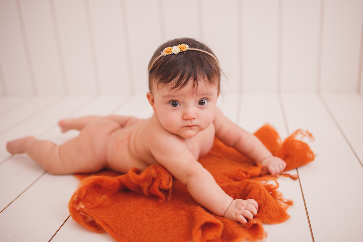 fotografa familia curitiba - ensaio estudio bebe menina