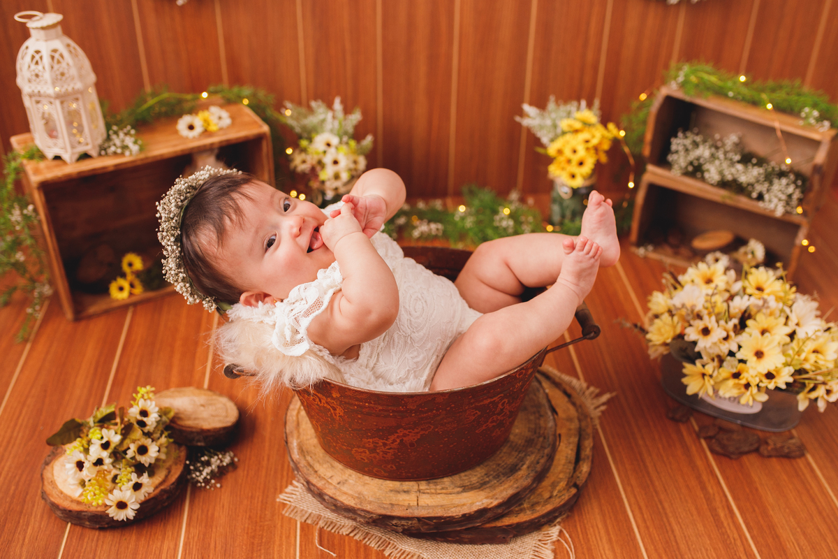 fotografa familia curitiba - ensaio estudio bebe menina