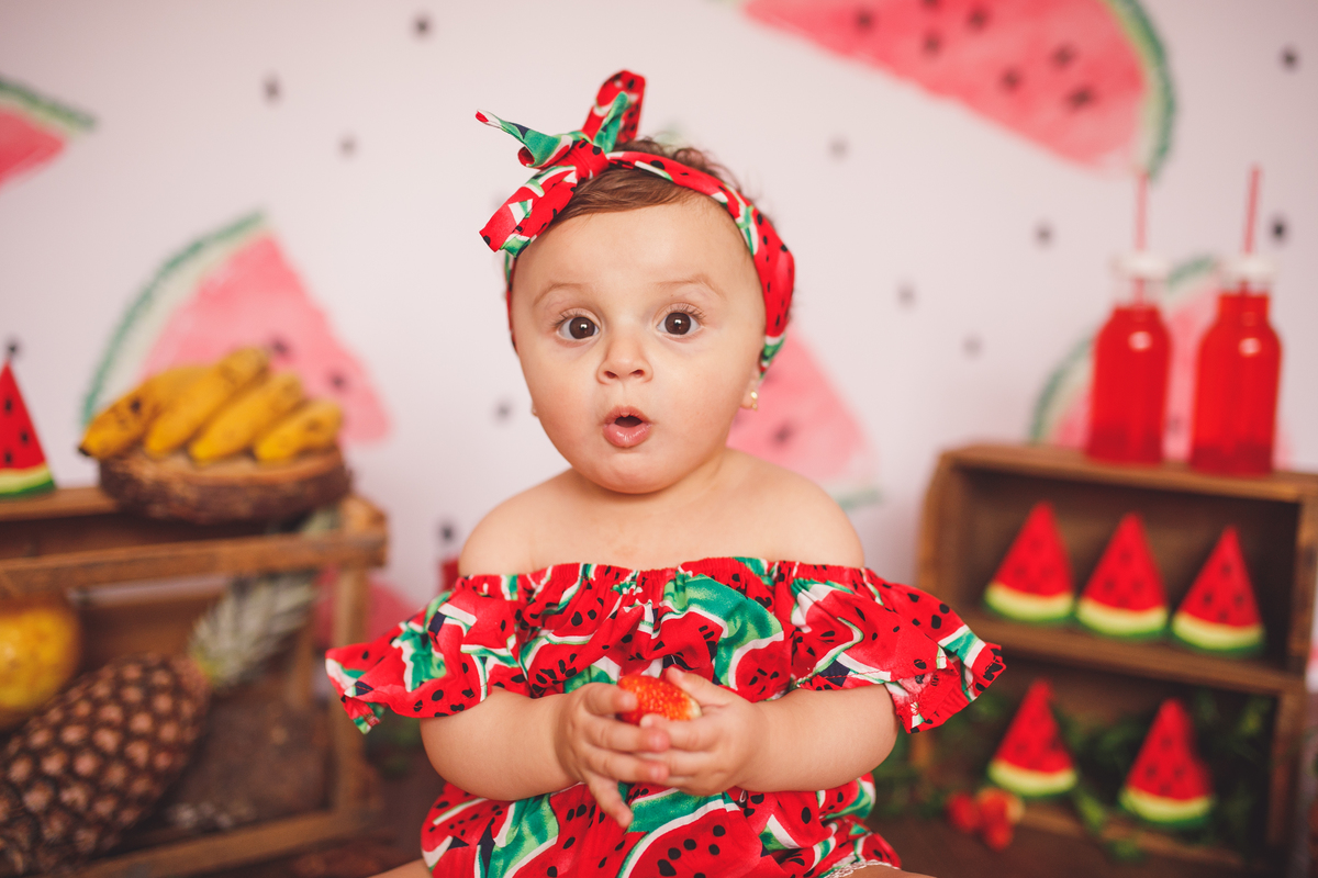 fotografa familia curitiba - ensaio com frutas - smash the fruit