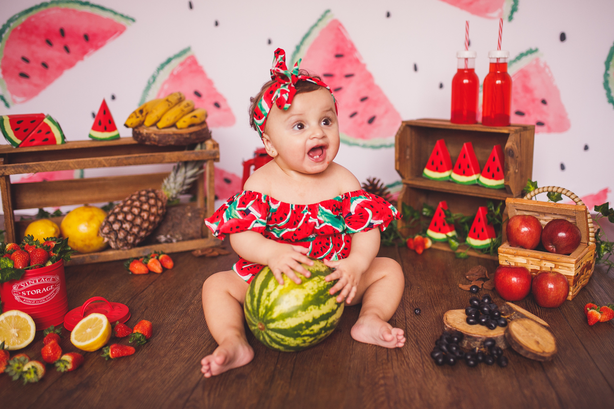 fotografa familia curitiba - ensaio com frutas - smash the fruit