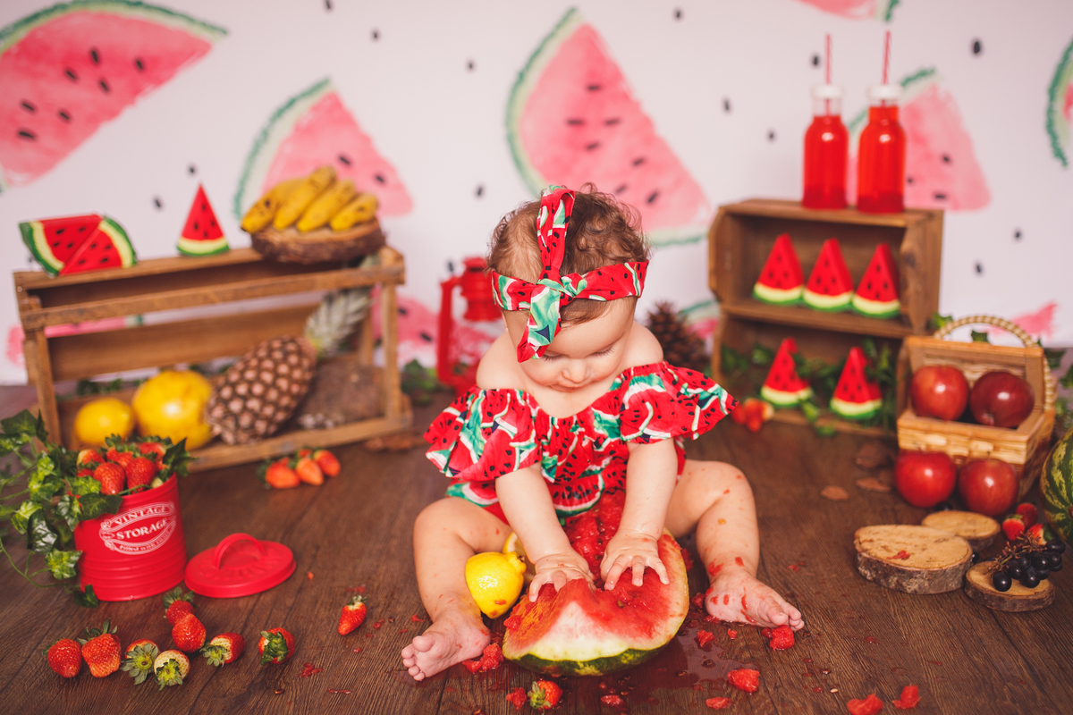fotografa familia curitiba - ensaio com frutas - smash the fruit