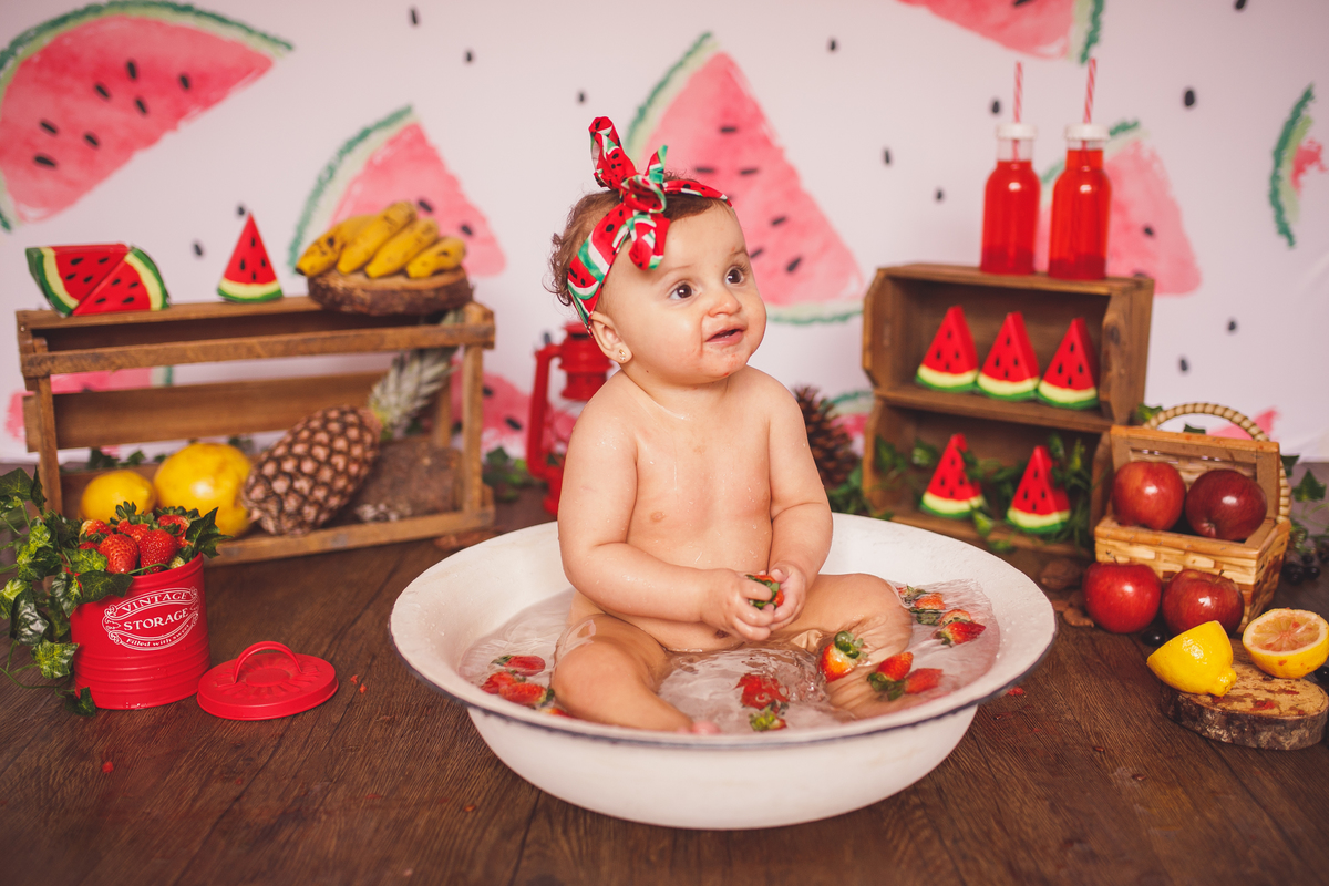 fotografa familia curitiba - ensaio com frutas - smash the fruit