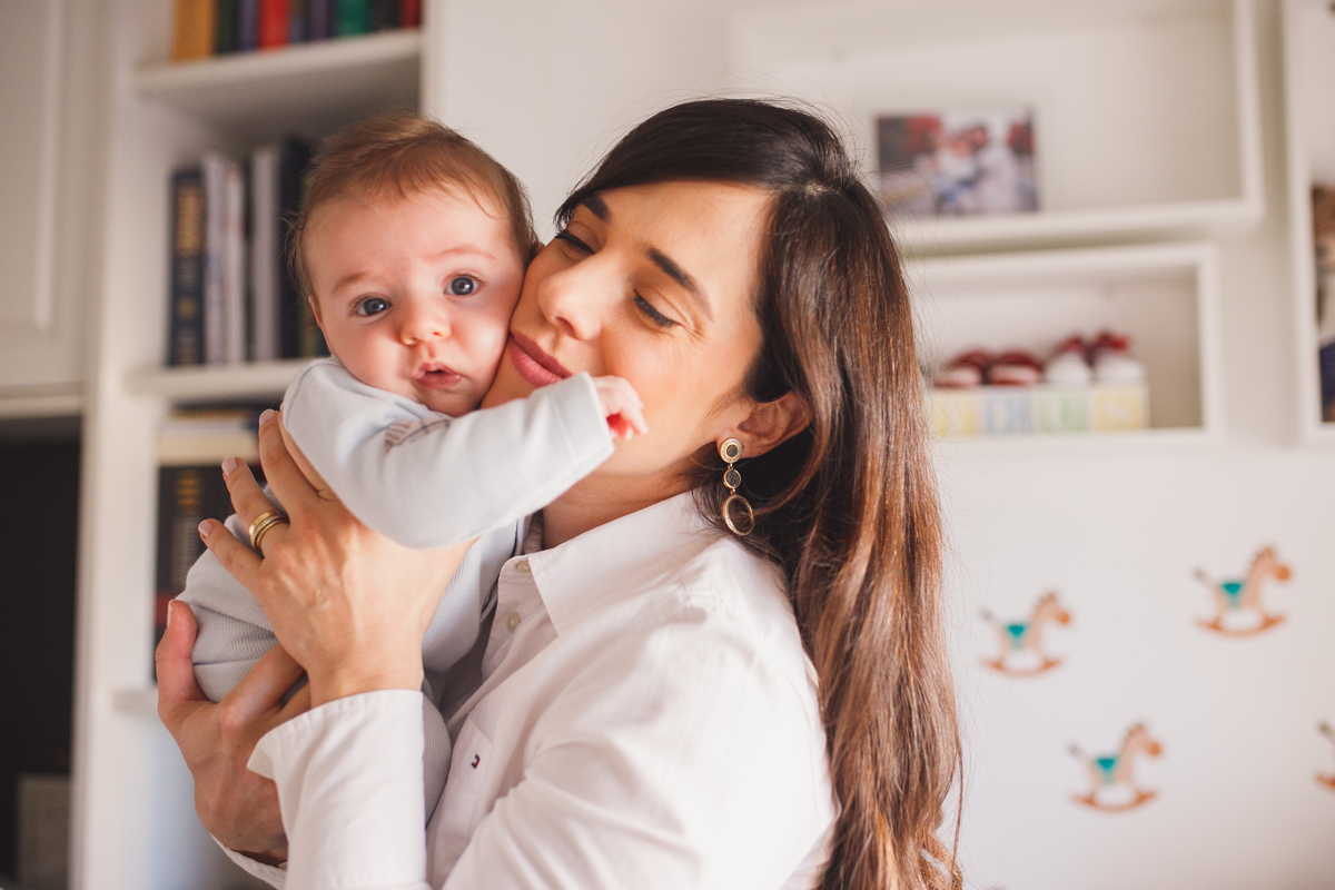 fotografa familia Curitiba - lifestyle em casa Mateus 3 meses