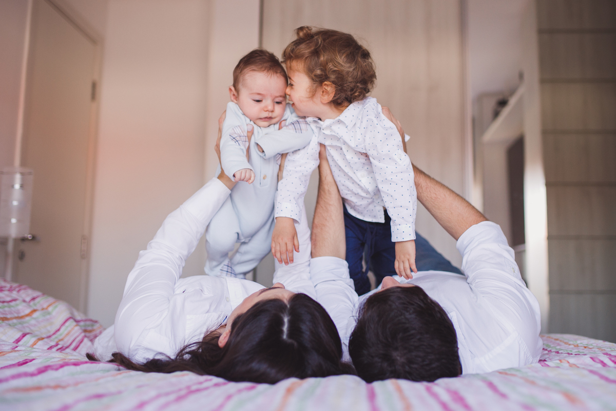 fotografa familia Curitiba - lifestyle em casa Mateus 3 meses