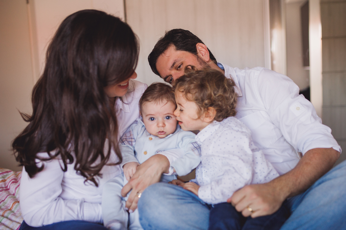 fotografa familia Curitiba - lifestyle em casa Mateus 3 meses