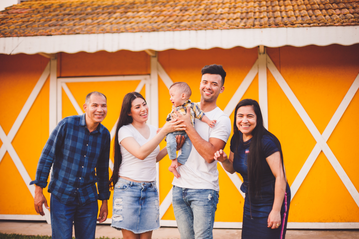 fotografa familia curitiba - bernardo comes animais 