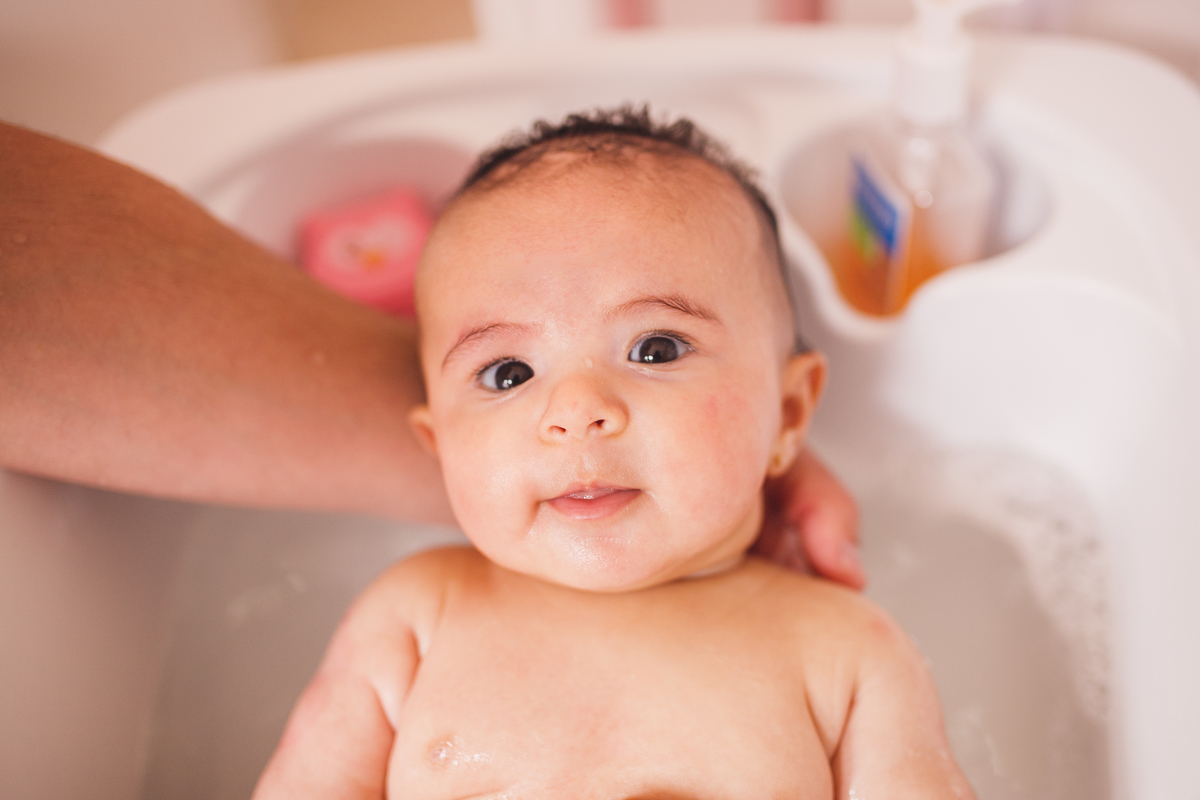 fotografa familia curitiba - lifestyle Valentina em casa