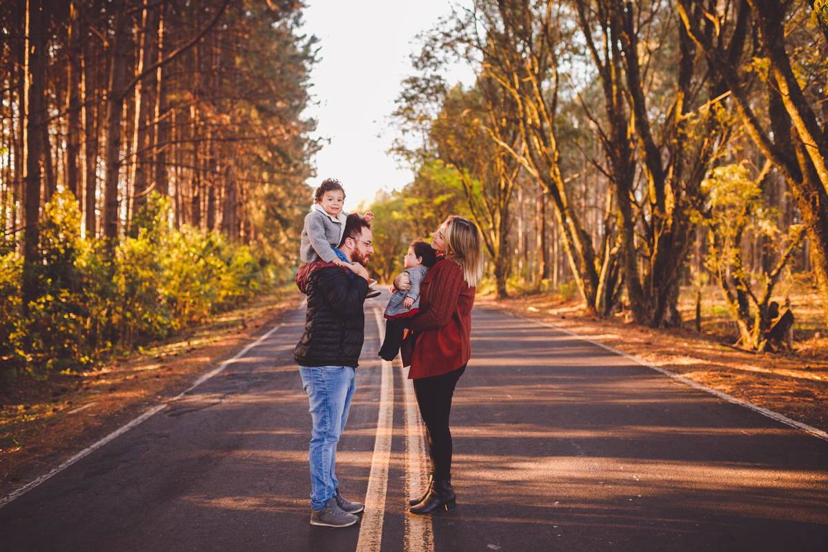 fotografa familia curitiba - ensaio. nascer do. sol aurora 6 meses acompanhamento bebe