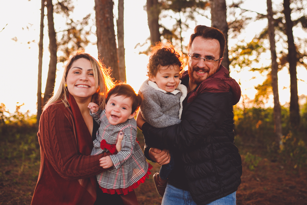 fotografa familia curitiba - ensaio. nascer do. sol aurora 6 meses acompanhamento bebe