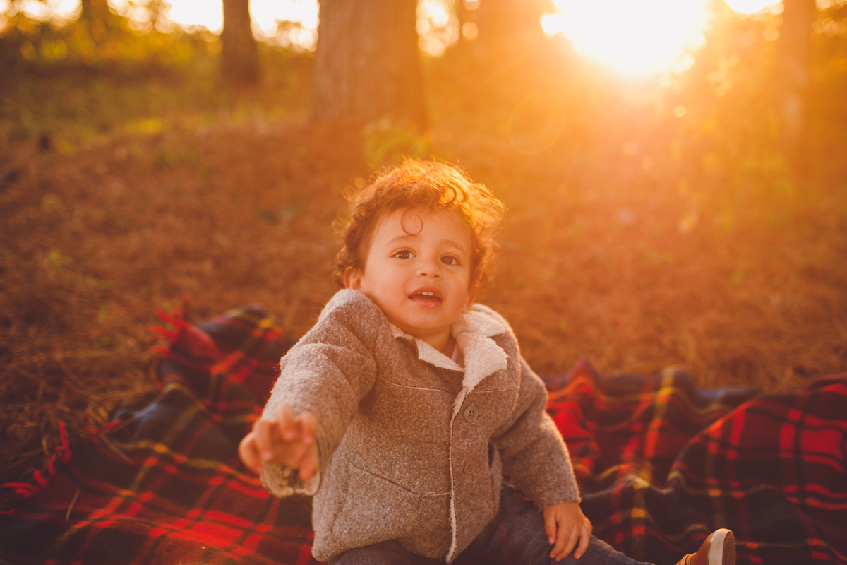 fotografa familia curitiba - ensaio. nascer do. sol aurora 6 meses acompanhamento bebe