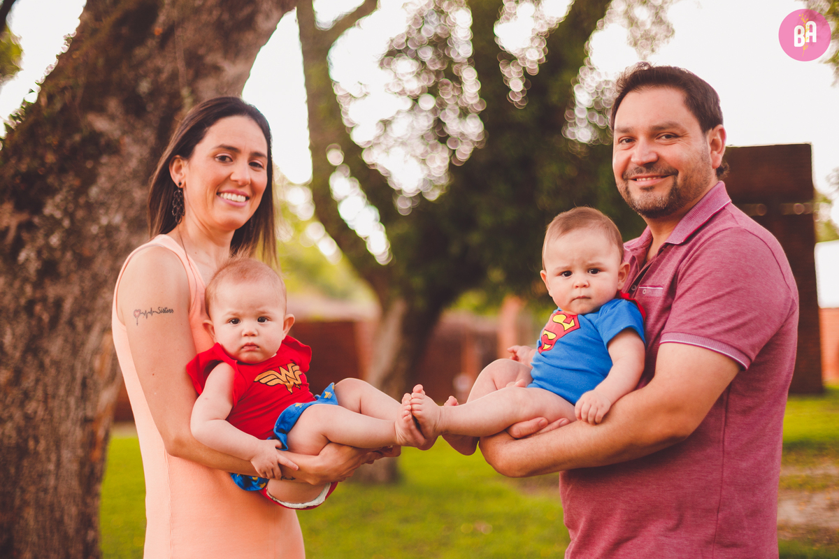 fotografa familia curitiba - ensaio externo parque barigui gêmeos 