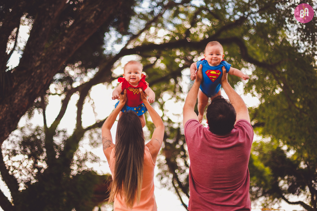 fotografa familia curitiba - ensaio externo parque barigui gêmeos 