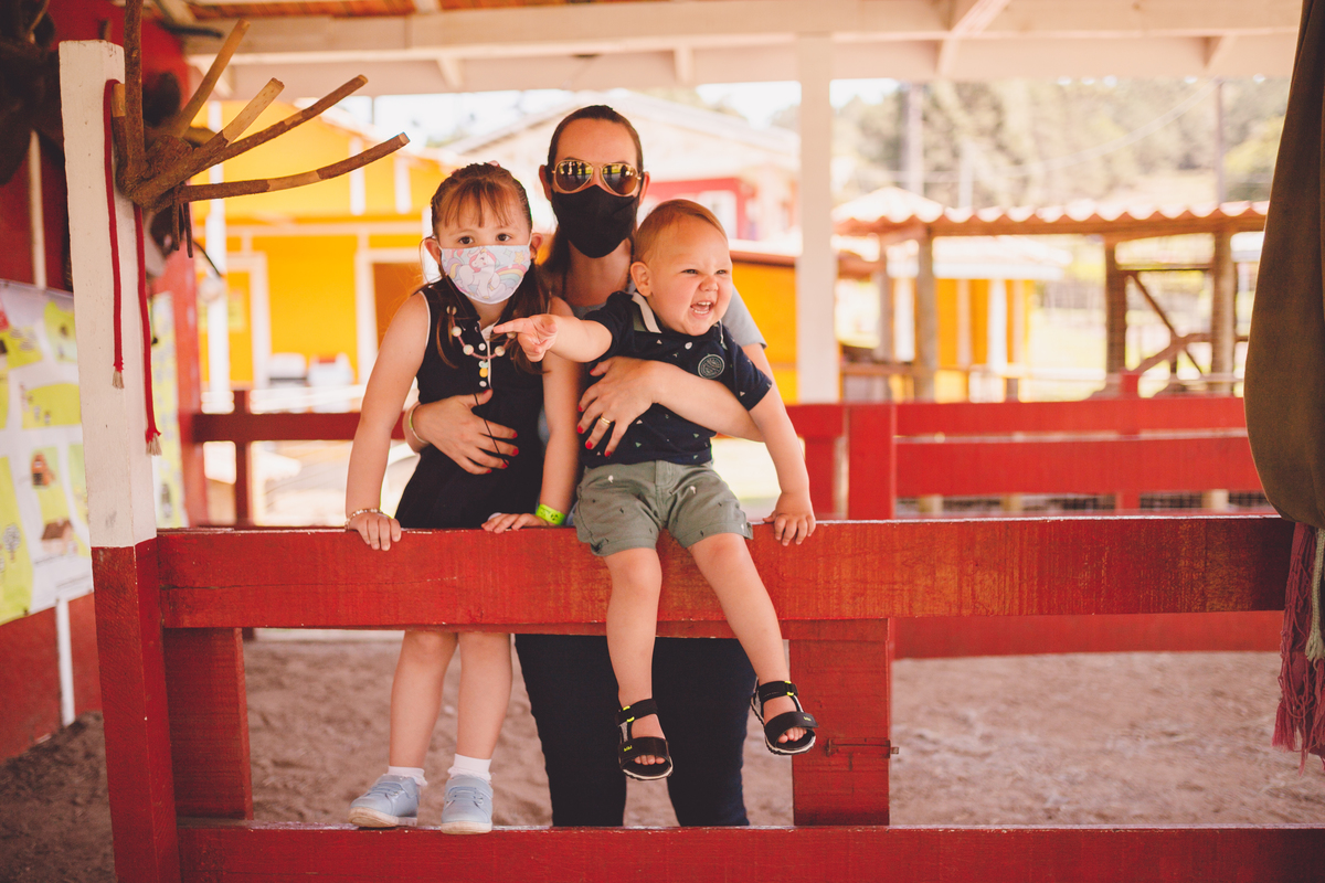 fotografa familia curitiba - vila dos animais, joão e duda