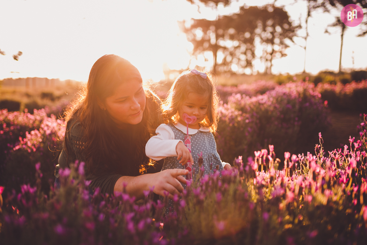 fotografa familia curitiba - ensaio com animais colônia witmarsun e lavadario 
externo por do sol
