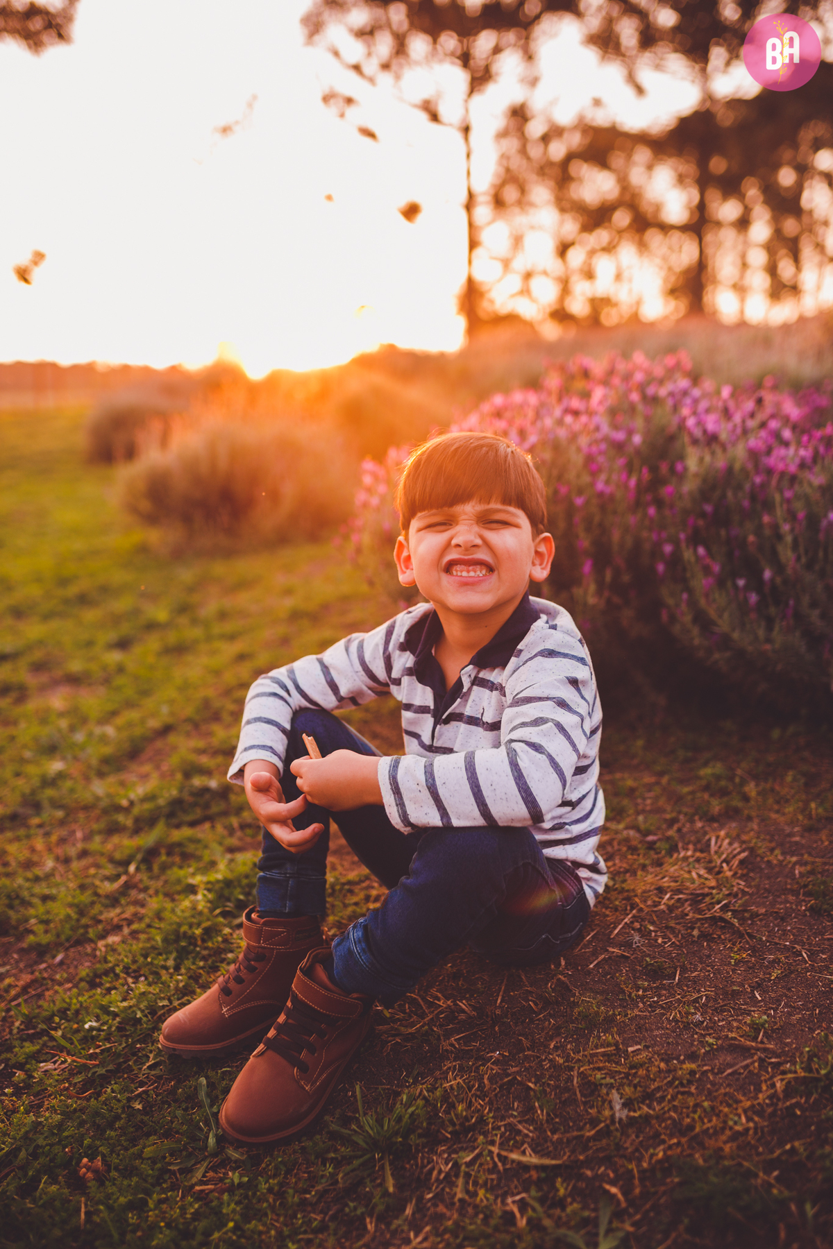 fotografa familia curitiba - ensaio com animais colônia witmarsun e lavadario 
externo por do sol