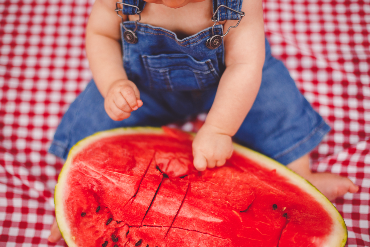 fotografa familia curitiba - Samuel piquenique barigui frutas 6 meses