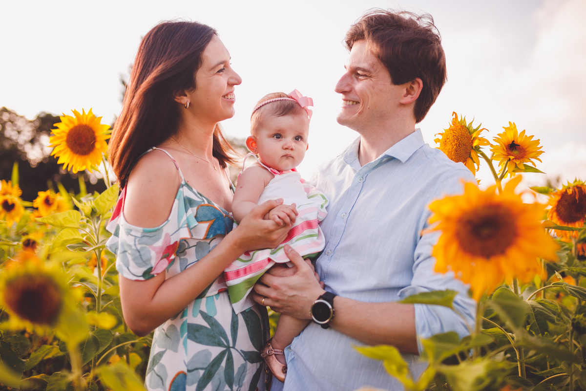 fotografa familia curitiba - ensaio no campo girassol