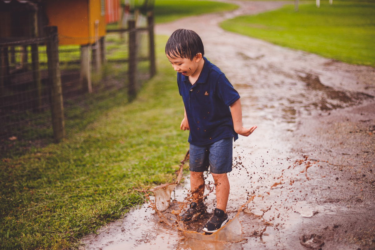 fotografa familia curitiba - Lucas na fazenda vila dos animais