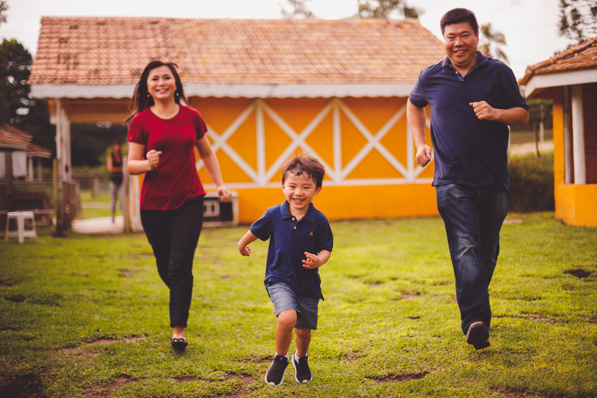 fotografa familia curitiba - Lucas na fazenda vila dos animais