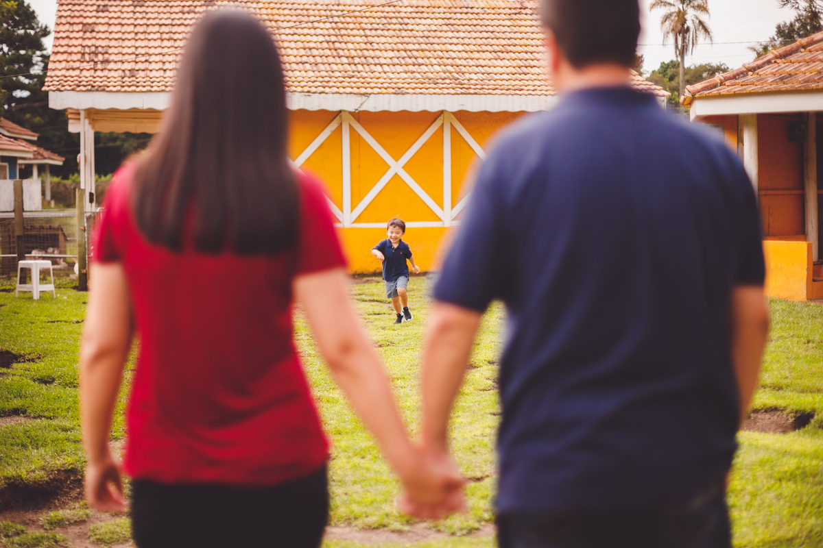fotografa familia curitiba - Lucas na fazenda vila dos animais