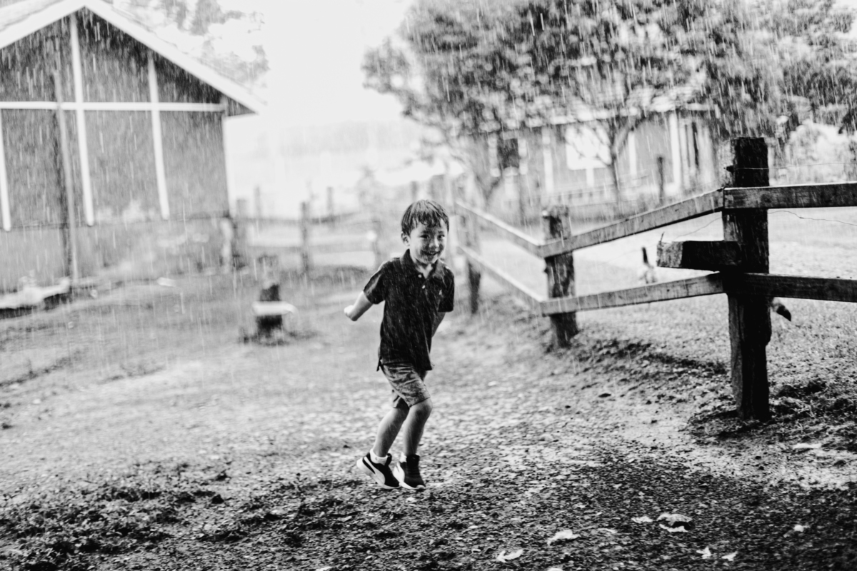 fotografa familia curitiba - Lucas na fazenda vila dos animais