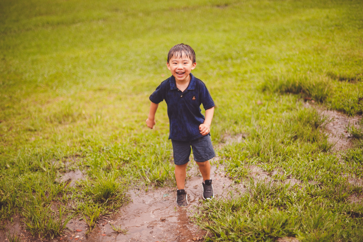 fotografa familia curitiba - Lucas na fazenda vila dos animais