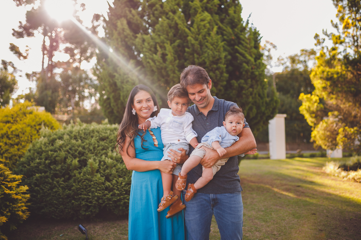 fotografa familia curitiba - ensaio em casa quatro barras lifestyle