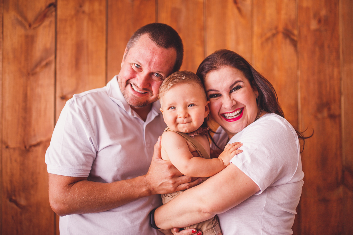 fotografa familia curitiba - smash the cake Lucca bolo no estudio