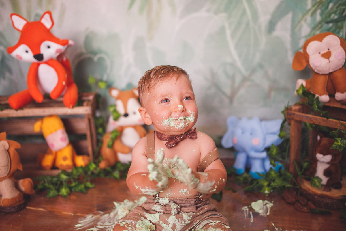 fotografa familia curitiba - smash the cake Lucca bolo no estudio