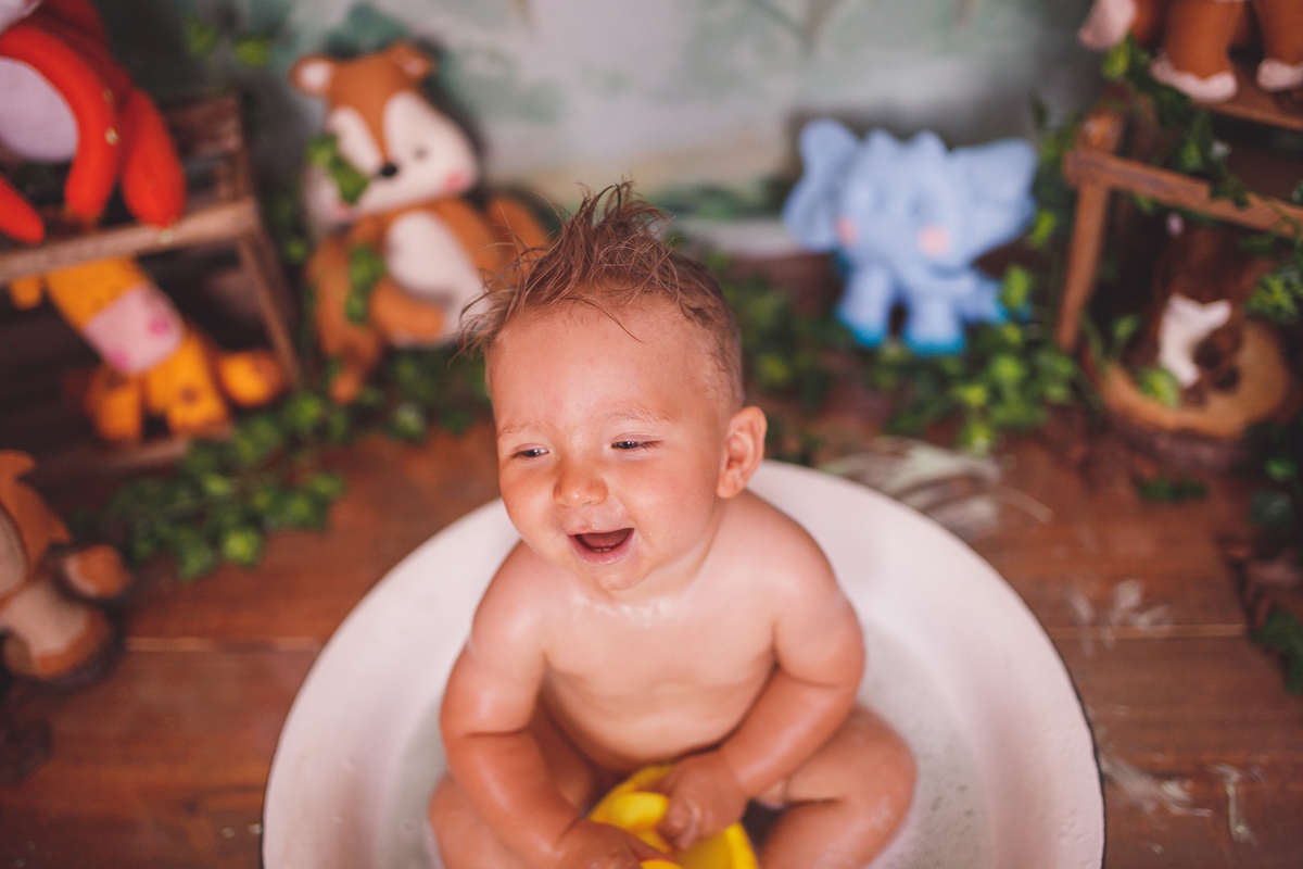 fotografa familia curitiba - smash the cake Lucca bolo no estudio