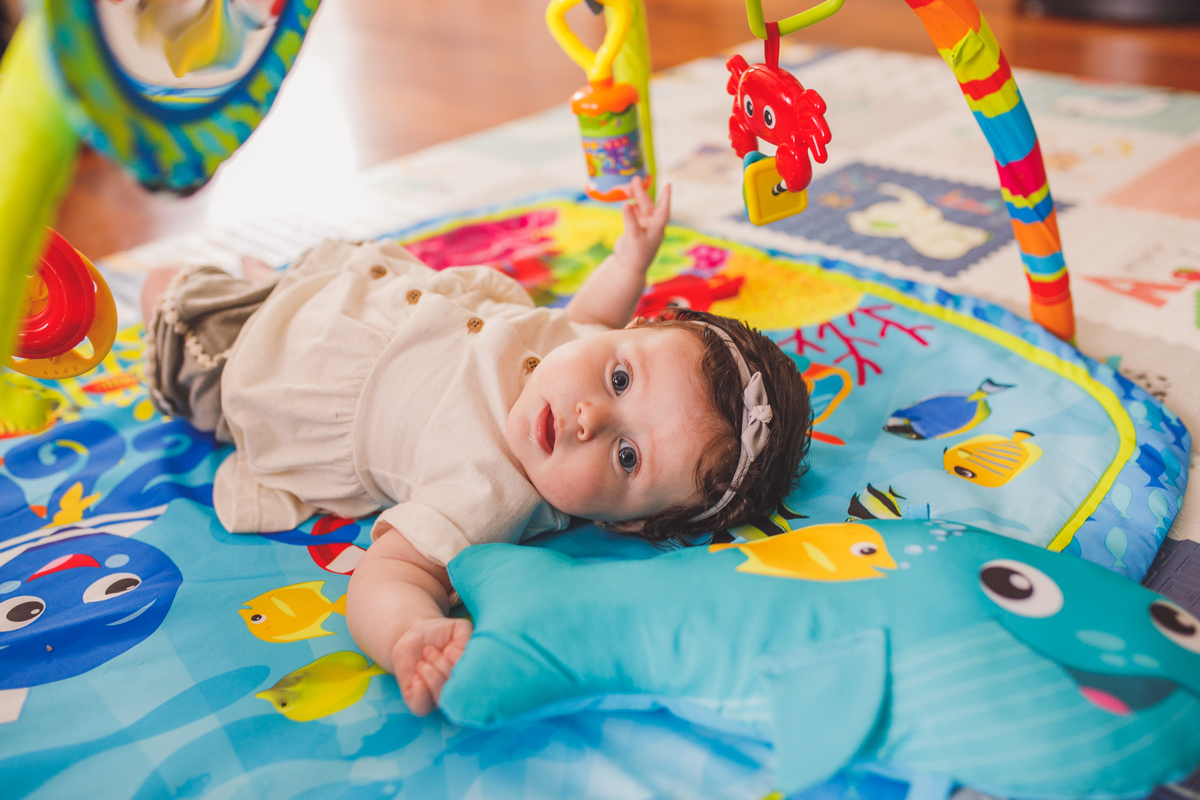 fotografa familia curitiba - ensaio em casa luiza 3 meses
