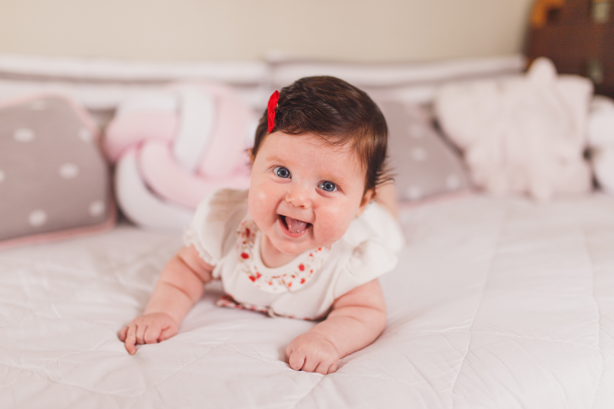 fotografa familia curitiba - ensaio em casa luiza 3 meses