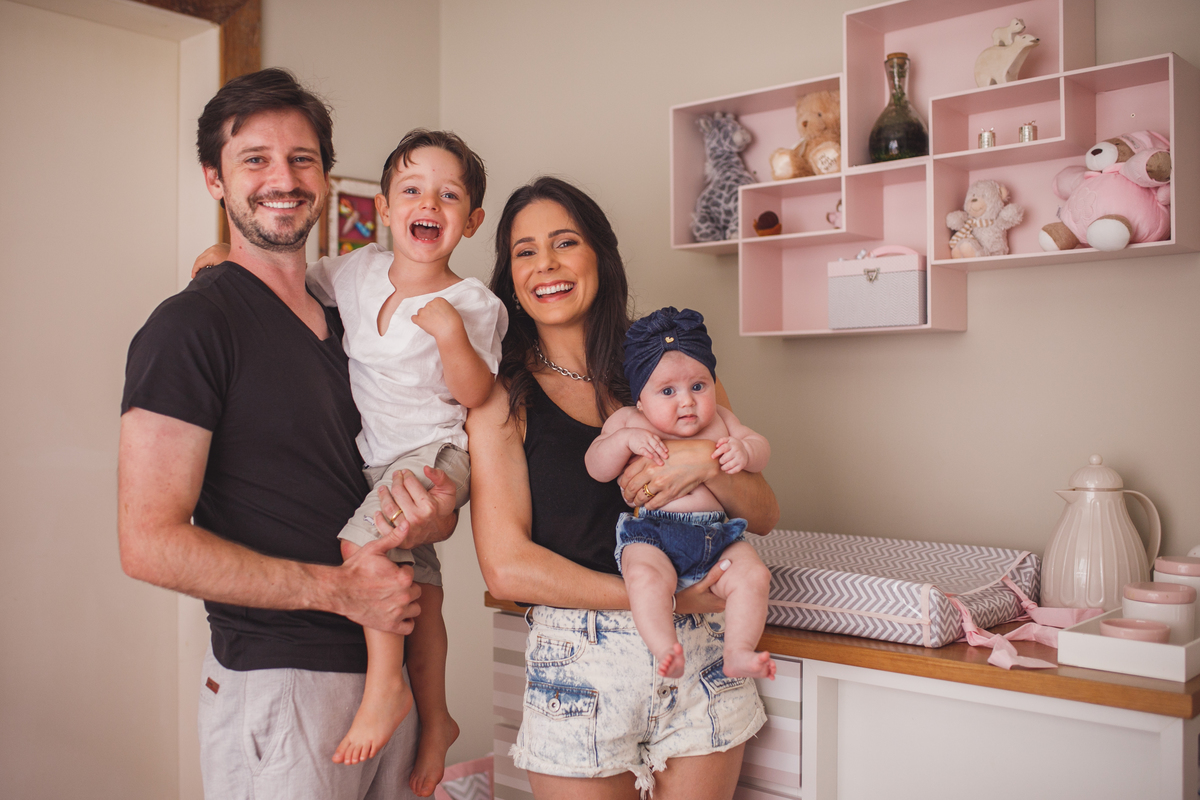 fotografa familia curitiba - ensaio em casa luiza 3 meses