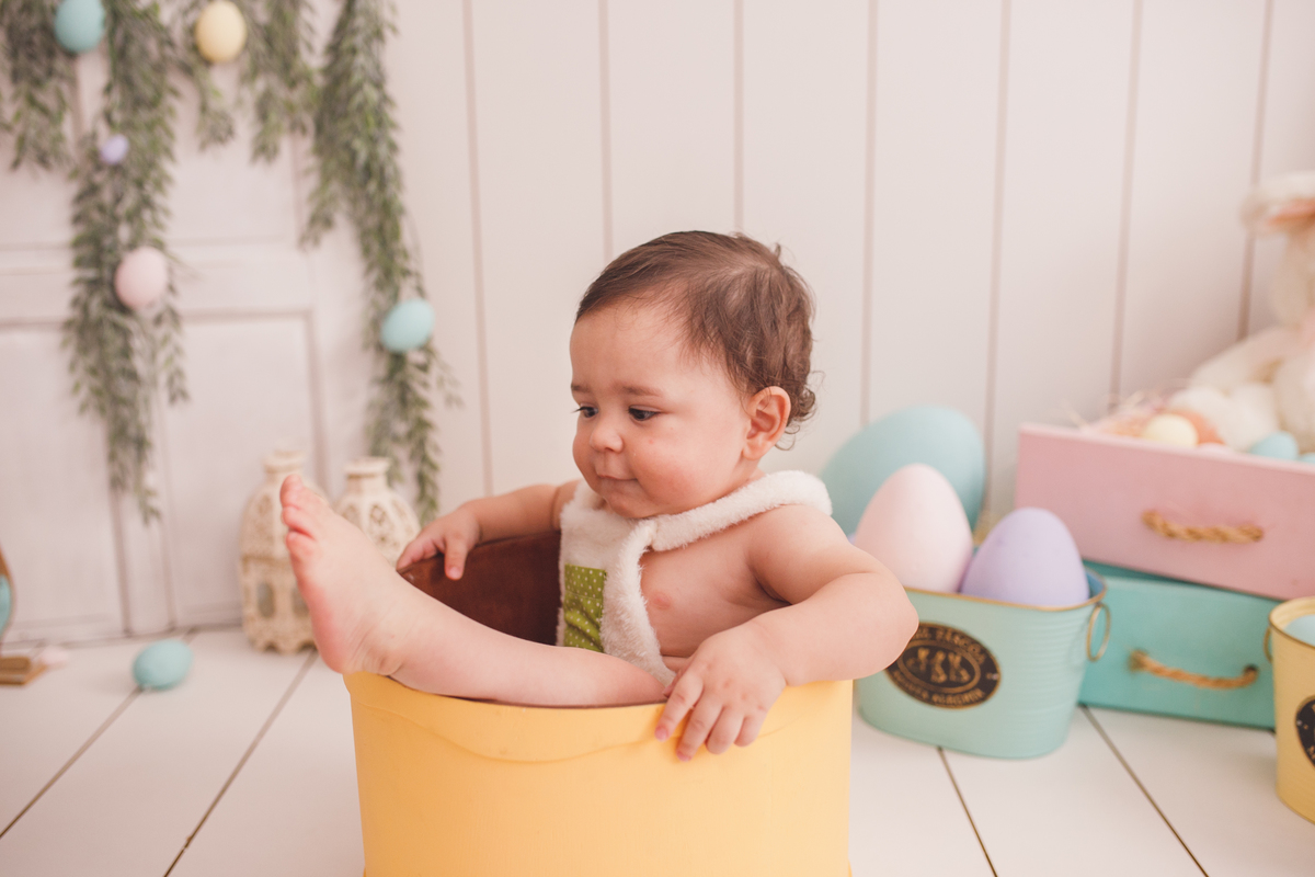 fotografa familia curitiba - ensaio estudio Pascoa gemeos