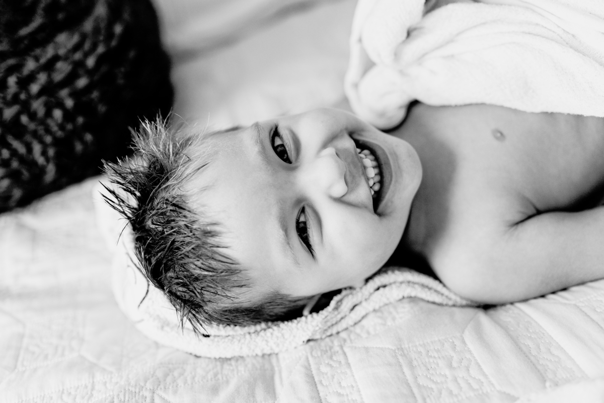 fotografa familia curitiba - lifestyle Maria flor em casa 