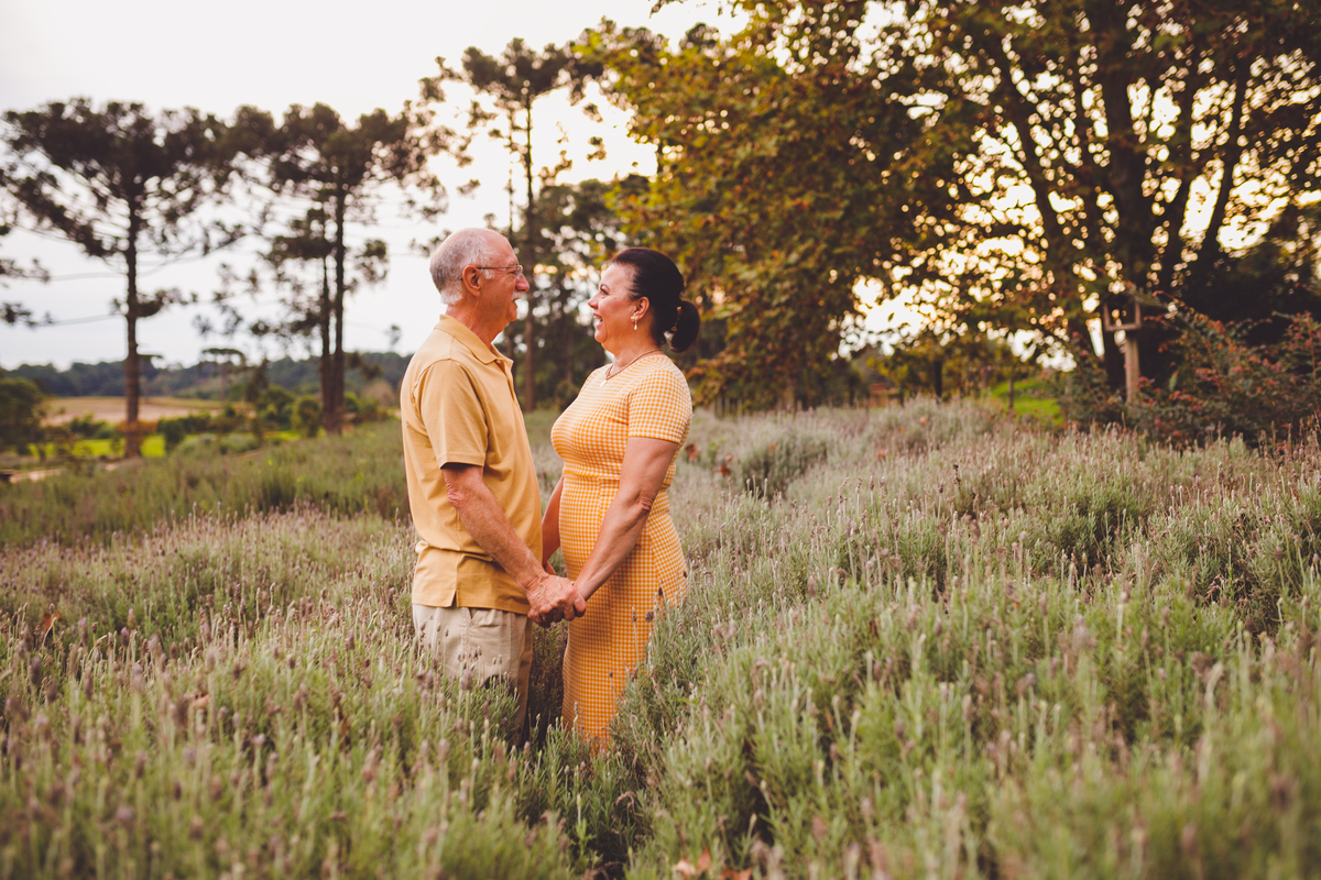 fotografa familia Curitiba - ensaio externo campo lavanda 