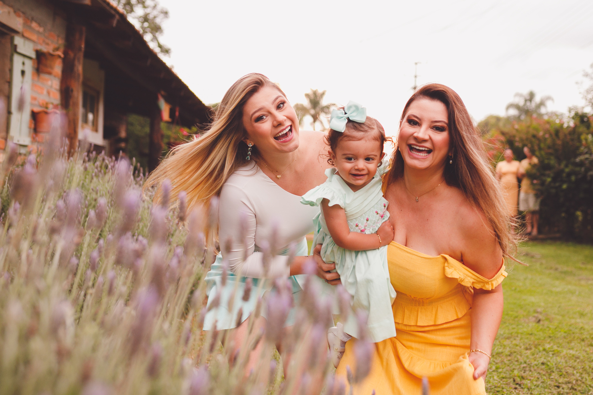 fotografa familia Curitiba - ensaio externo campo lavanda 