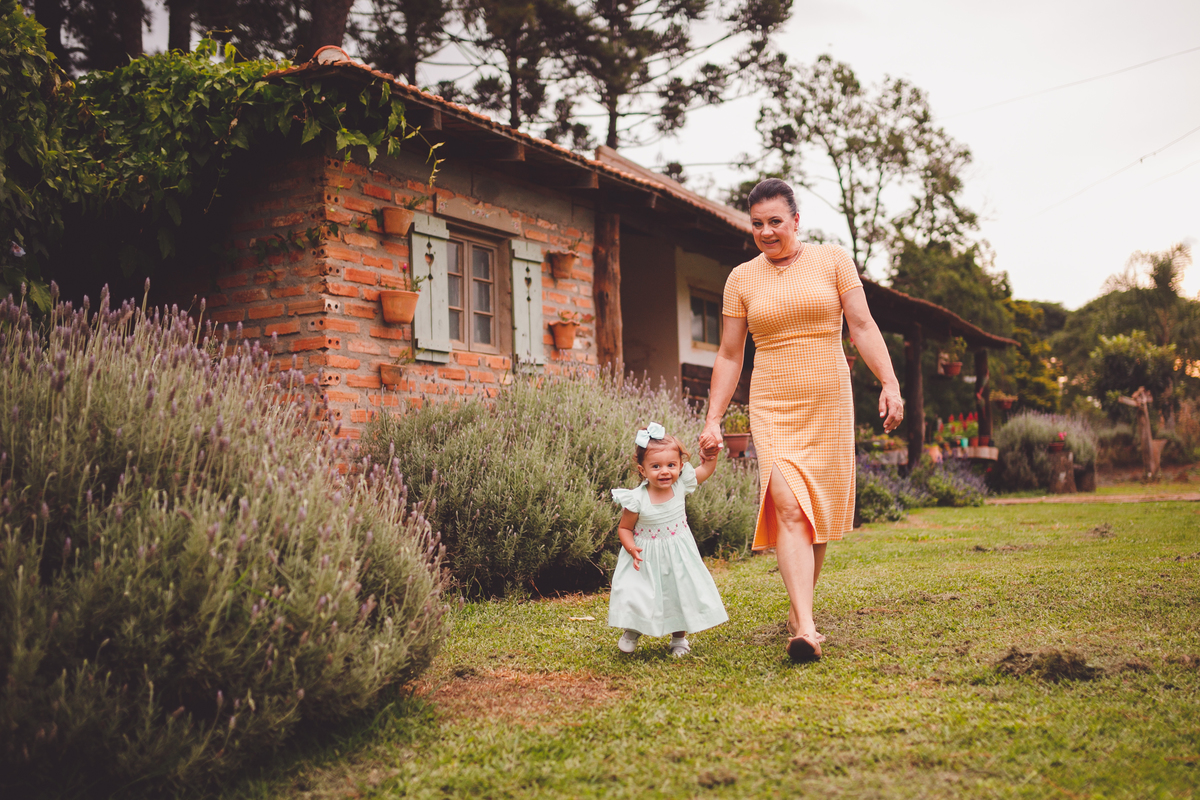 fotografa familia Curitiba - ensaio externo campo lavanda 