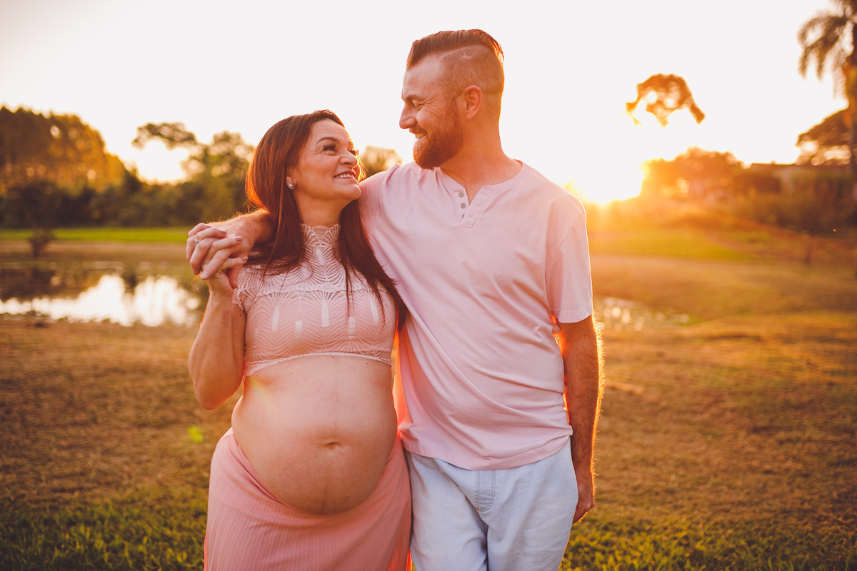 fotografa familia curitiba - ensaio externo gestante lavandario colonia witmarsun